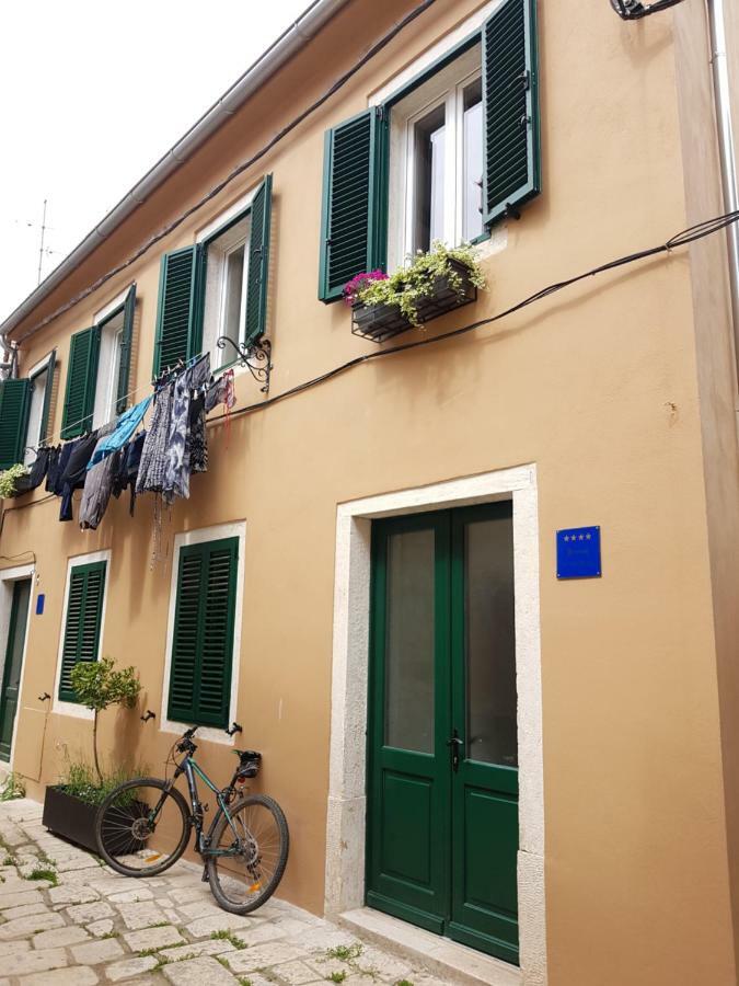 Terra Rossa Lägenhet Rovinj Exteriör bild